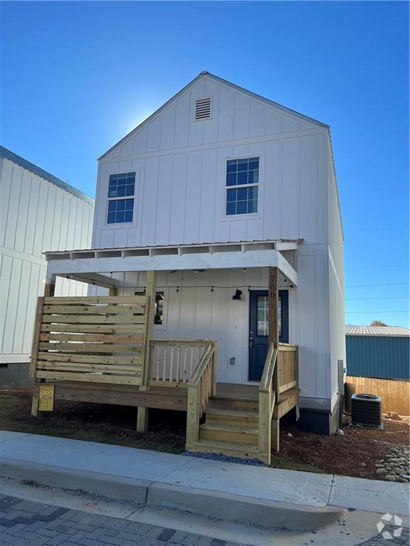 Building Photo - 770 Grove St