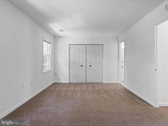 Building Photo - 5513 Ridgeton Hill Ct