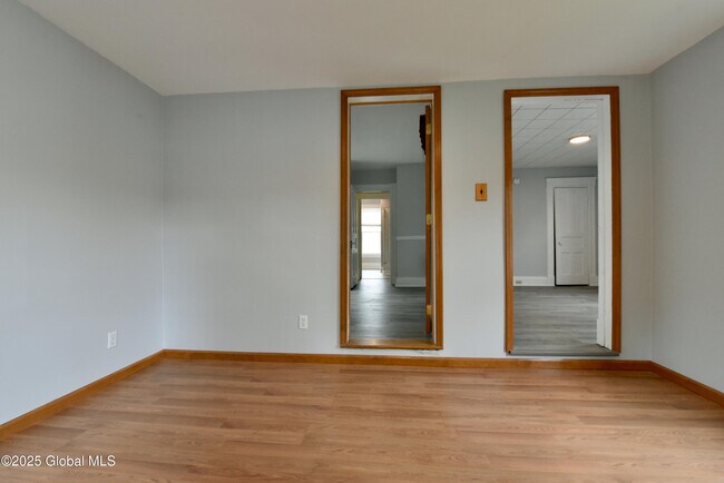 Building Photo - 113 N 3rd Ave