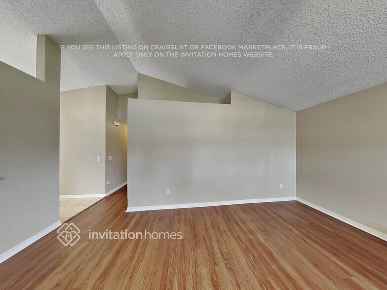 Building Photo - 2479 Sagemont Dr