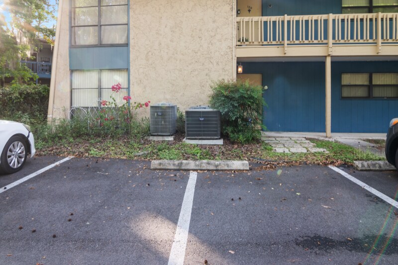Building Photo - 2811 SW Archer Rd