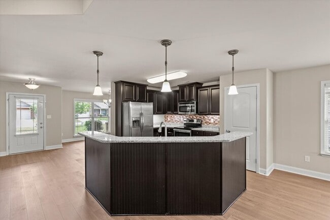 Building Photo - 127 Pembridge Ln