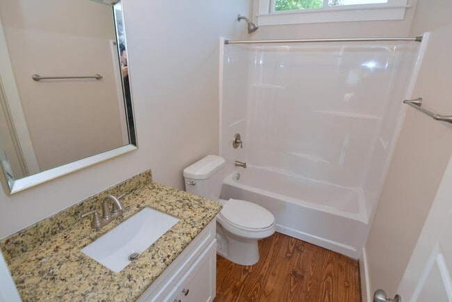 Building Photo - 119 E 26th St