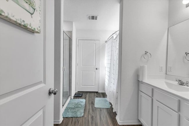 Building Photo - 6013 Amalea Ln