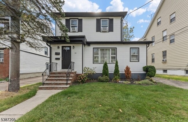 Primary Photo - 14 Brookwood Dr