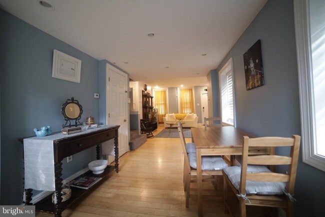 Building Photo - 908 New Market St