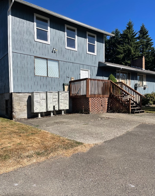 Building Photo - 1112 Yew St
