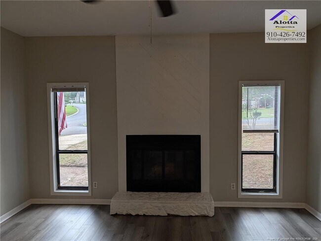 Building Photo - 482 Corning Pl