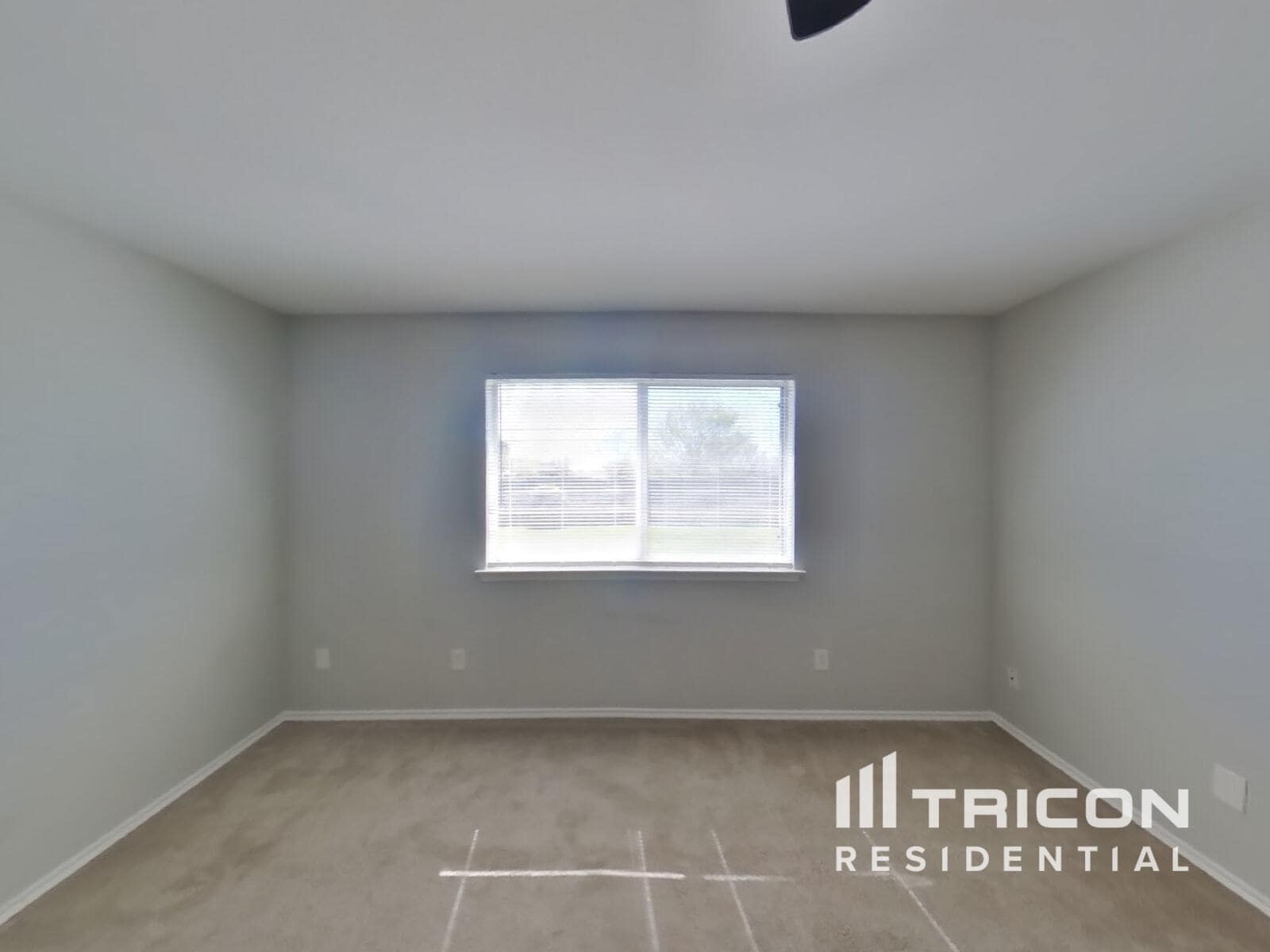 Building Photo - 6910 Meadow Bend Dr