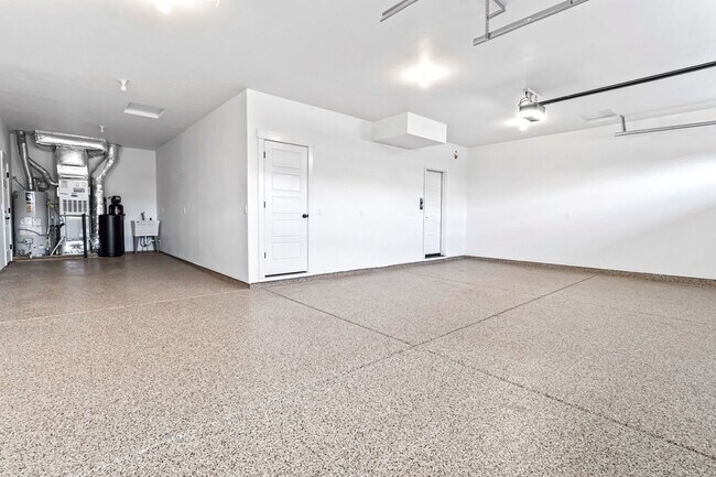 Building Photo - 1564 W Whistleberry St