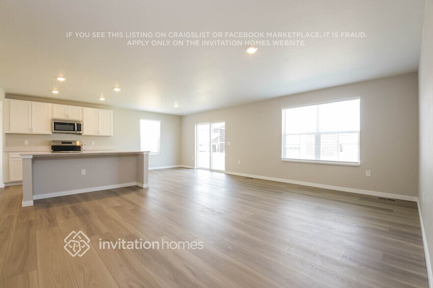 Building Photo - 22017 E 39th Pl