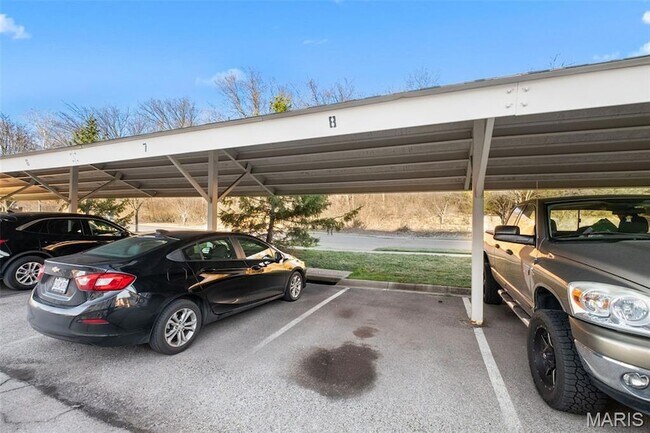 Building Photo - 42 Kassebaum Ln