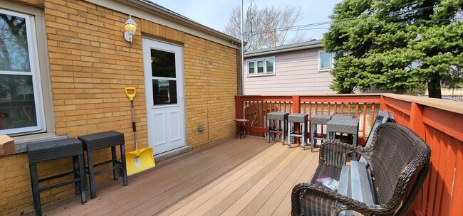 Building Photo - 1831 S Cumberland Ave