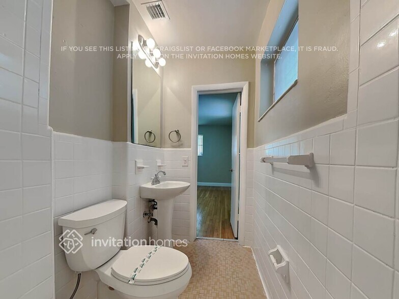 Building Photo - 7925 SW 22nd St