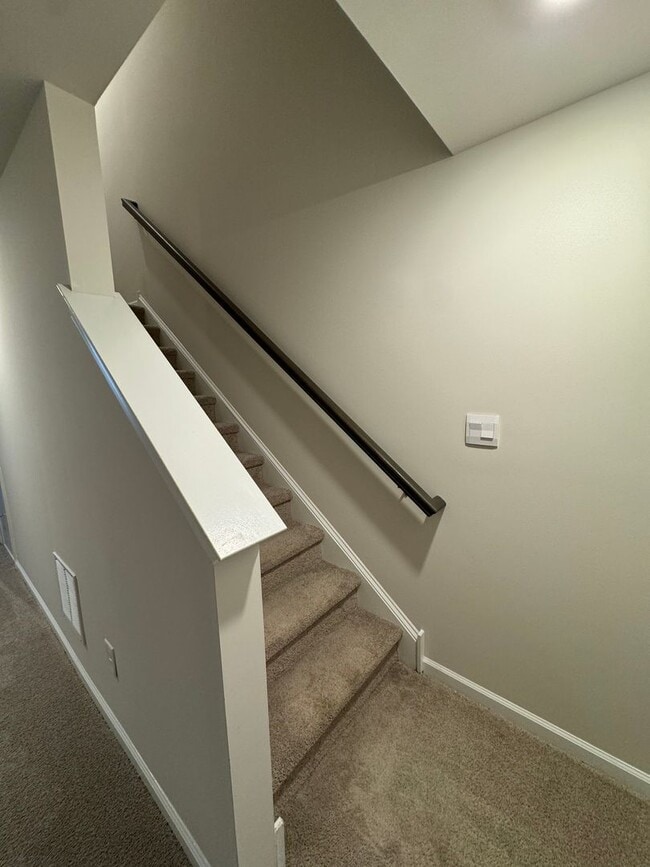 Building Photo - THREE BEDROOM NEW CONSTRUCTION PARKLAND SCHOOLS Townhome