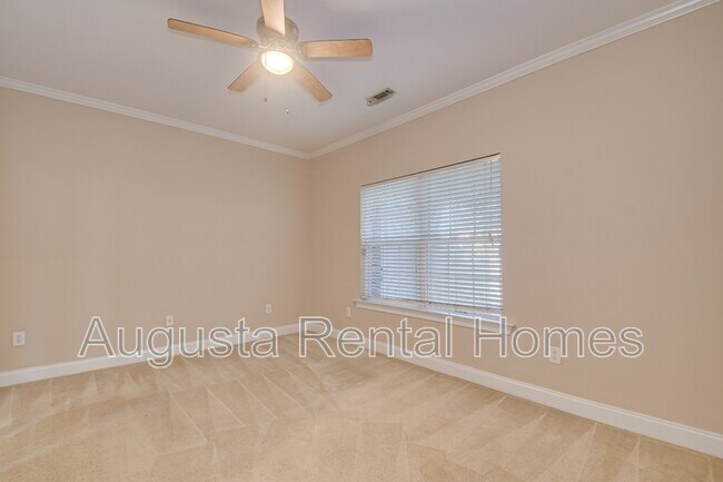 Building Photo - 200 Kline St NW