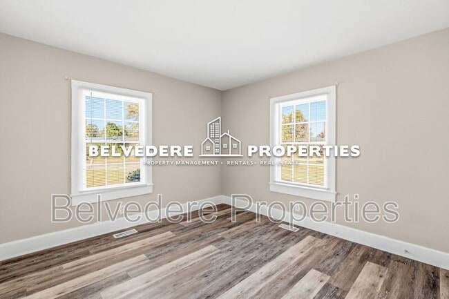 Building Photo - 1208 Valley View St