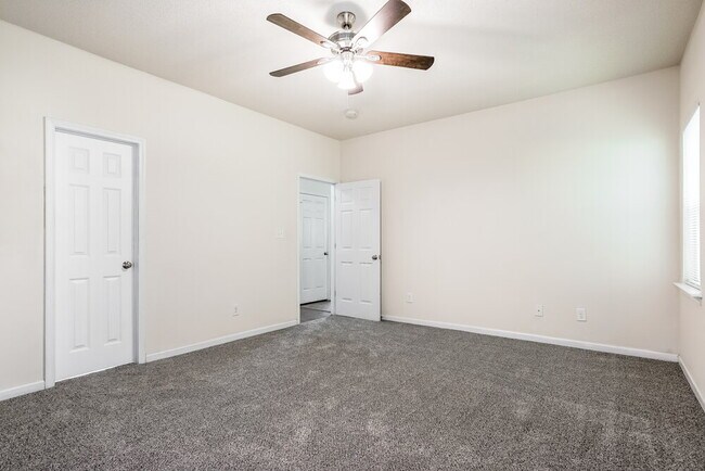 Building Photo - 1056 S Philwood Ct