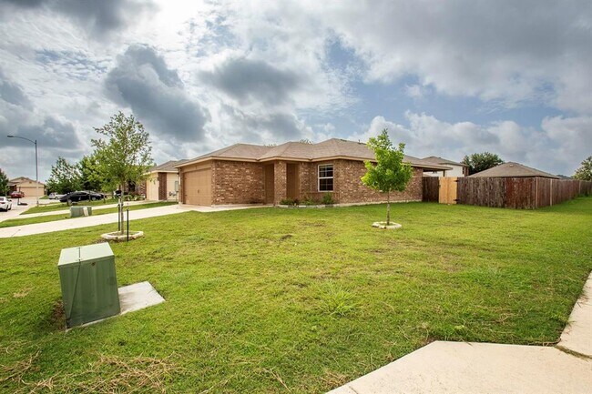 Building Photo - 1524 Wedgewood Cv