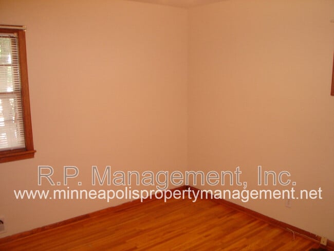 Building Photo - 990 Transit Ave