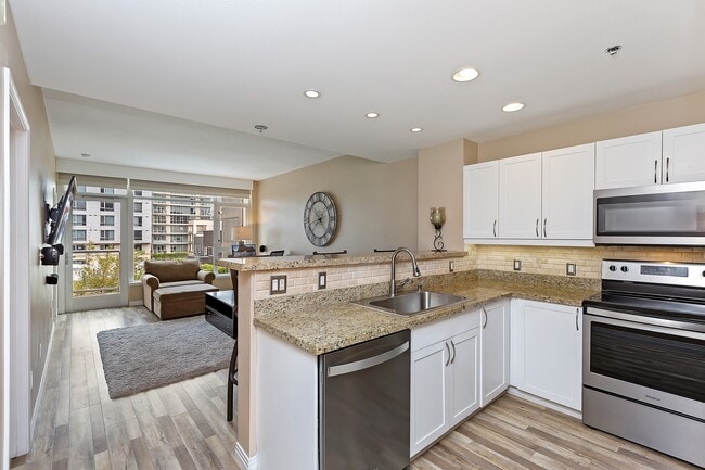 Building Photo - 427 9th Ave