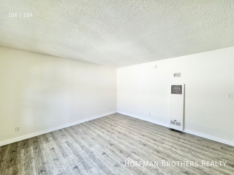 Building Photo - 3718 Mentone Ave