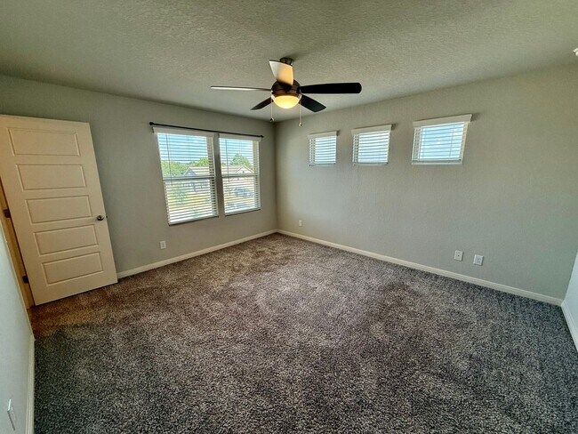Building Photo - 117 Joseph Cir