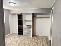 Building Photo - 4 Bedroom, 2 Bathroom Trailer House For Rent In Burley, ID