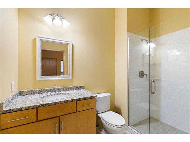 Building Photo - 270 4th St E