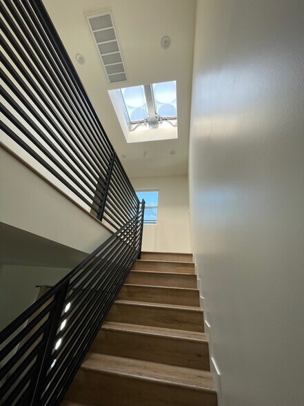 Building Photo - 14539 Weddington St