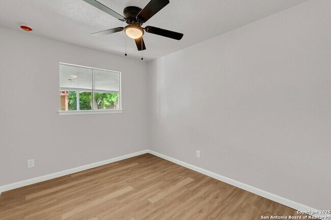 Building Photo - 9018 Ozalid Ln