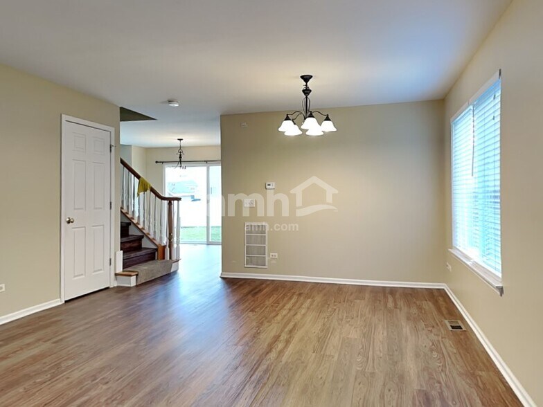 Building Photo - 2611 Sierra Ave