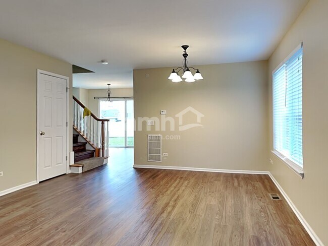 Building Photo - 2611 Sierra Ave