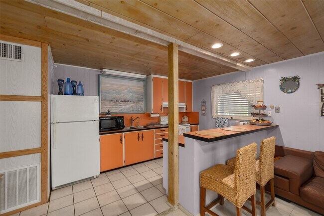 Building Photo - 2615 Gulf Blvd