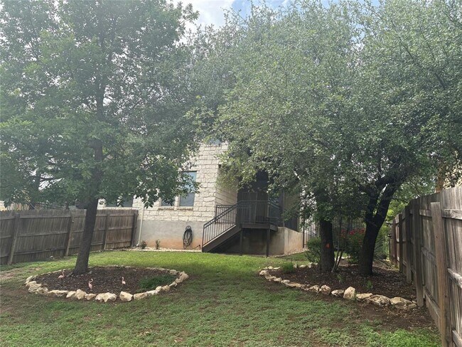 Building Photo - 509 S Meadowlark St