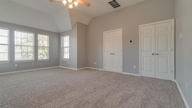 Building Photo - 4008 Kenwood Dr