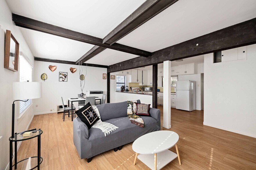 Building Photo - 1634 Bayview Dr