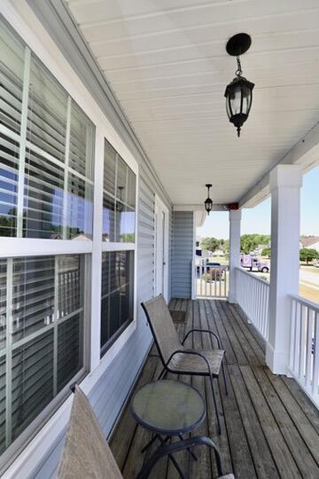 Building Photo - 3260 Matthews Dr