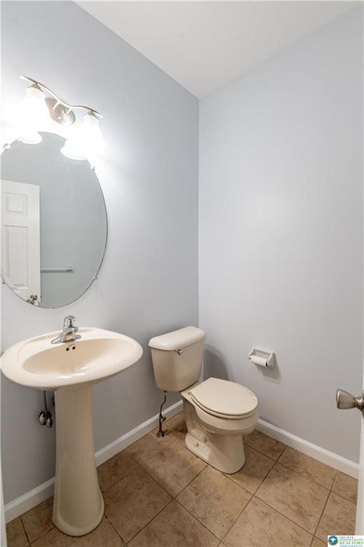 Building Photo - 835 Spring White Dr