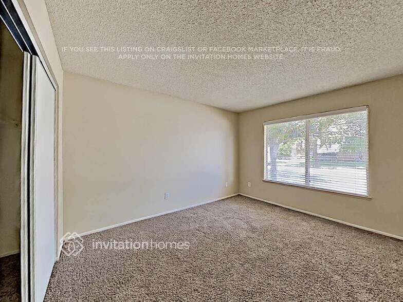 Building Photo - 271 Glenmont Ct