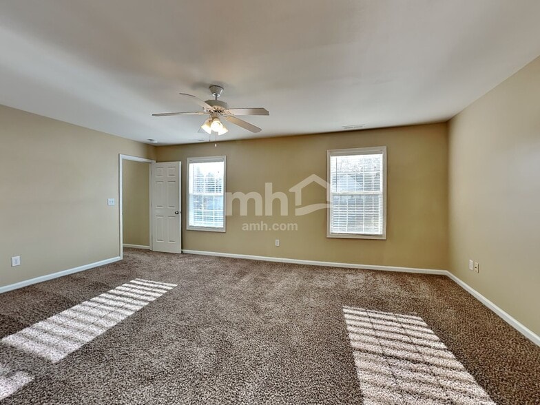 Building Photo - 218 Spinel Ln