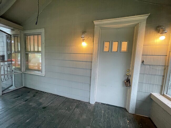 Front door - 908 Oxmoor Rd