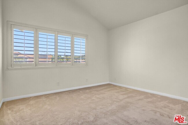 Building Photo - 2605 Country Ln