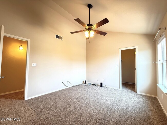 Building Photo - 6305 Rosa Gandara Pl