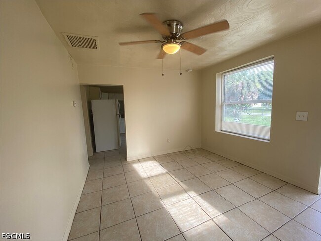 Building Photo - 8110 Howell Ave