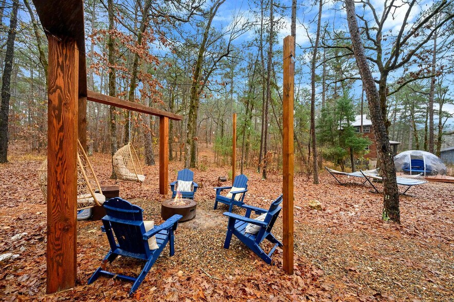 Building Photo - 173 Guppy Ln