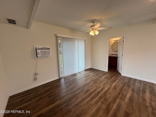 Building Photo - 5292 Julington Creek Rd