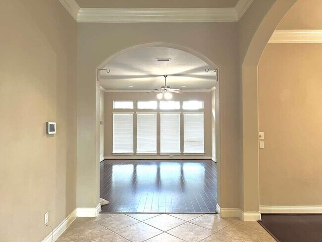 Building Photo - 25419 Lockspur Dr