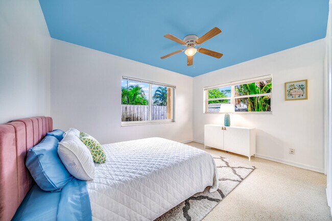 Building Photo - 525 Ibis Dr