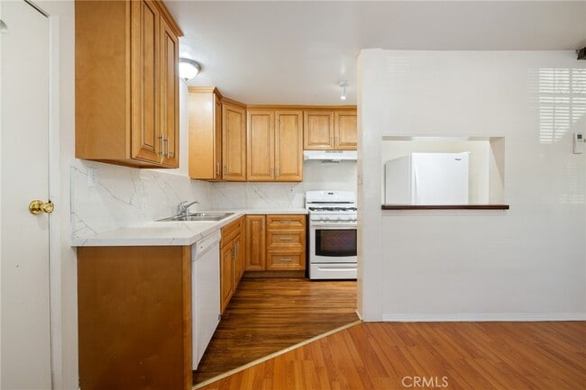 Building Photo - 11840 Archwood St